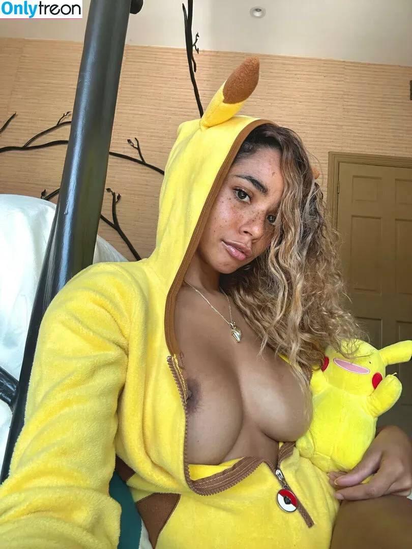 Princess Helayna nude photo #0116 (Helayna Marie / OmgHelayna / princesshelayna)