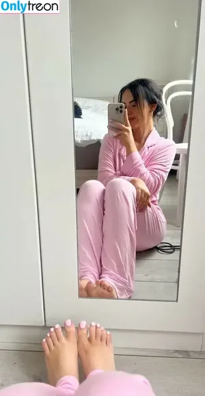 Princess Imogen / princess.imogen / spoilimogen nude photo #0002