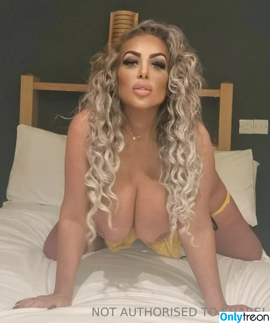 Princess Levi nude photo #0116 (Jema Gilsenan / levibabestation)