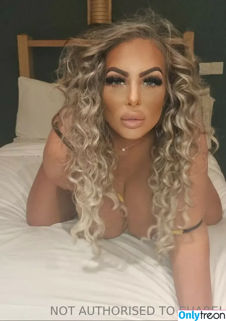 Princess Levi nude photo #0125 (Jema Gilsenan / levibabestation)