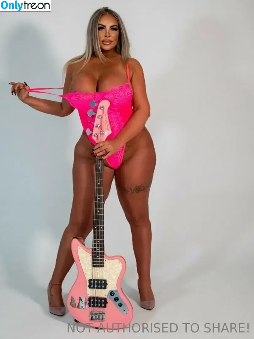 Princess Levi nude photo #0308 (Jema Gilsenan / levibabestation)