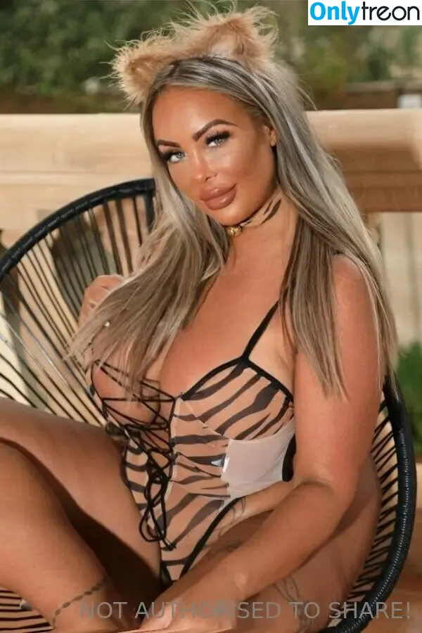 Princess Levi nude photo #0397 (Jema Gilsenan / levibabestation)