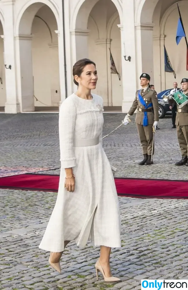 Princess Mary nude photo #0980 (maryyberrymentoss / princesslilmary)