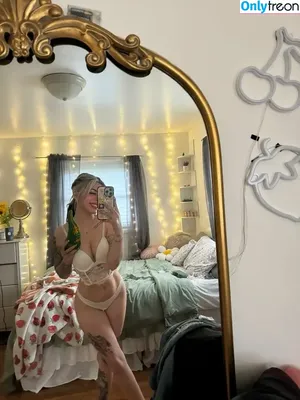 princess-mono-hoe-ke / Cynthia / sarhead nude photo #0001