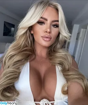 Princessblondex / fineprincessxx / thedisneyprincesses nude photo #0013