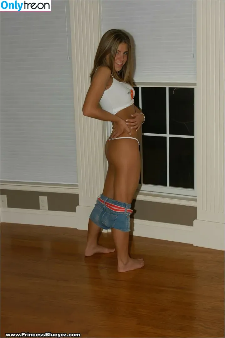 PrincessBlueyez nude photo #0088 (babyblueyez69 / princessblueyes)