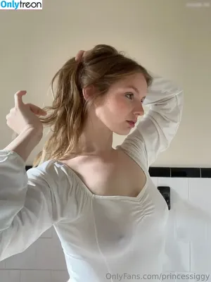  nude photo #0023