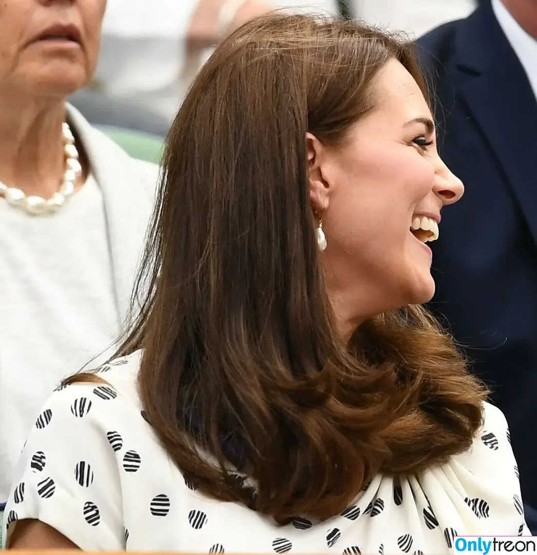 PrincessWales nude photo #0009 (Catherine / Kate Middleton / _kate_middleton_royal)