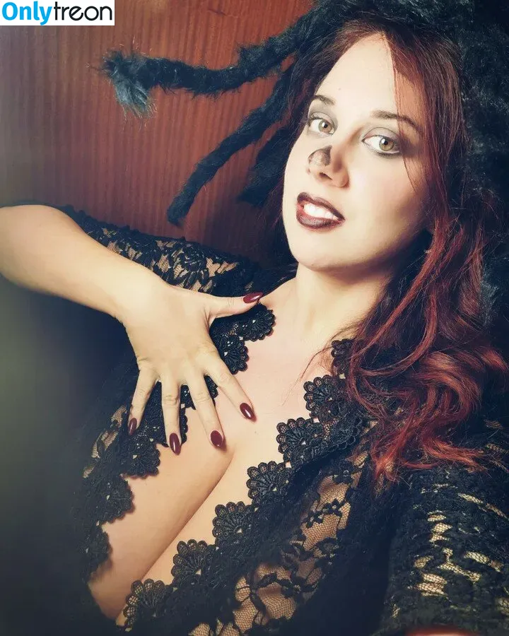 princygiuls nude photo #0201 (therealprincygiuls)