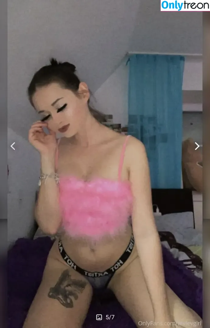 Prinzessin Irina Killerbraut nude photo #0109 (anikigirl777 / xi._xiiiina)