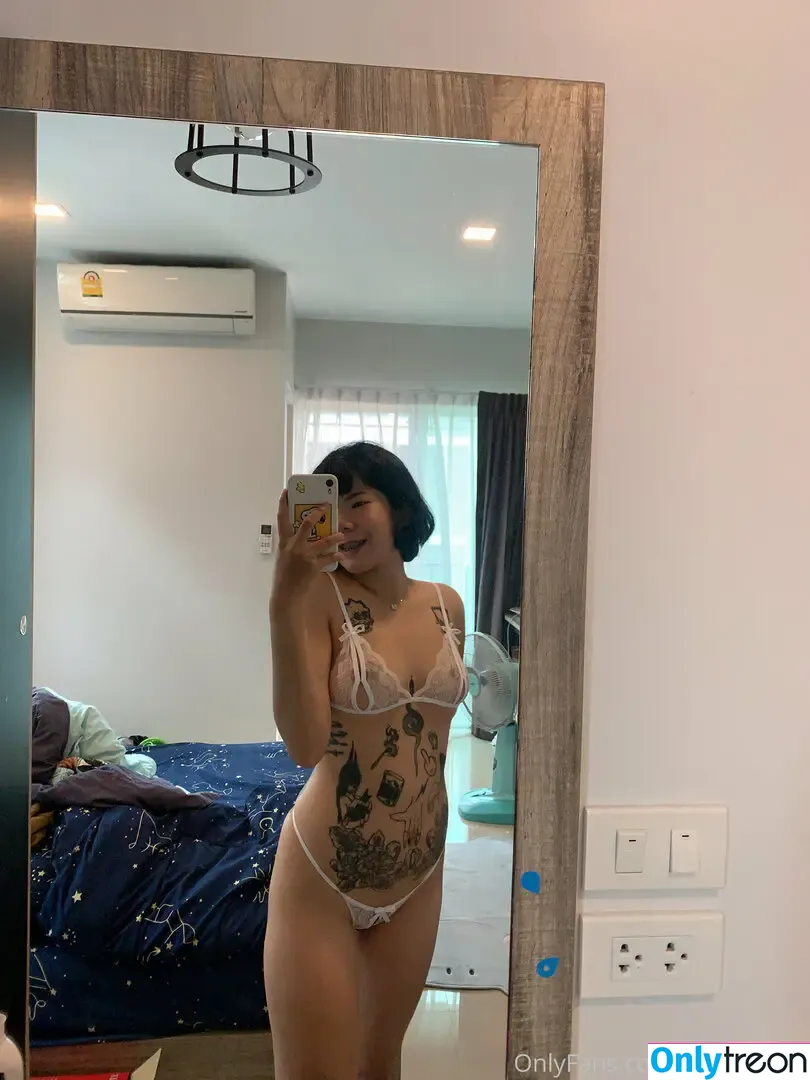 priyakamol nude photo #0015 (priyakamol.a)