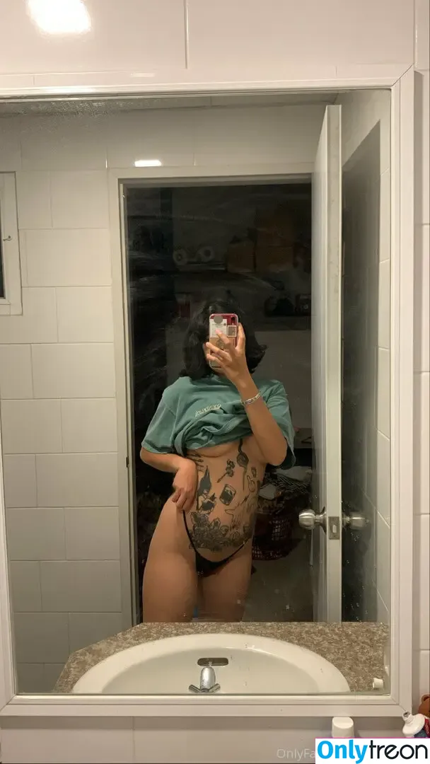 priyakamol nude photo #0018 (priyakamol.a)