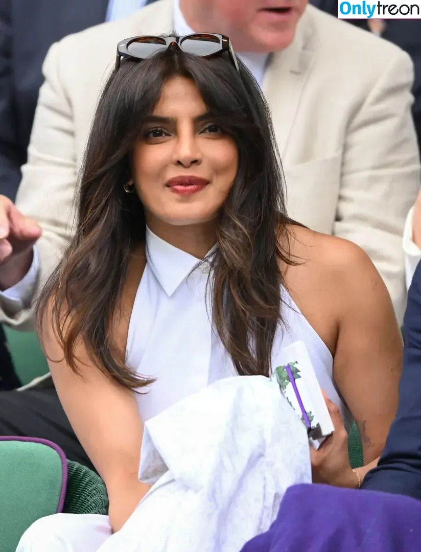 Priyanka Chopra nude photo #0226 (officialsherlynchopra / priyankachopra)
