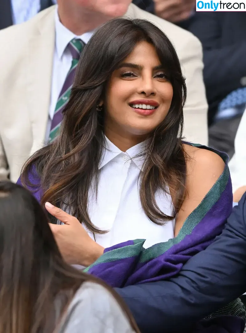Priyanka Chopra nude photo #0228 (officialsherlynchopra / priyankachopra)