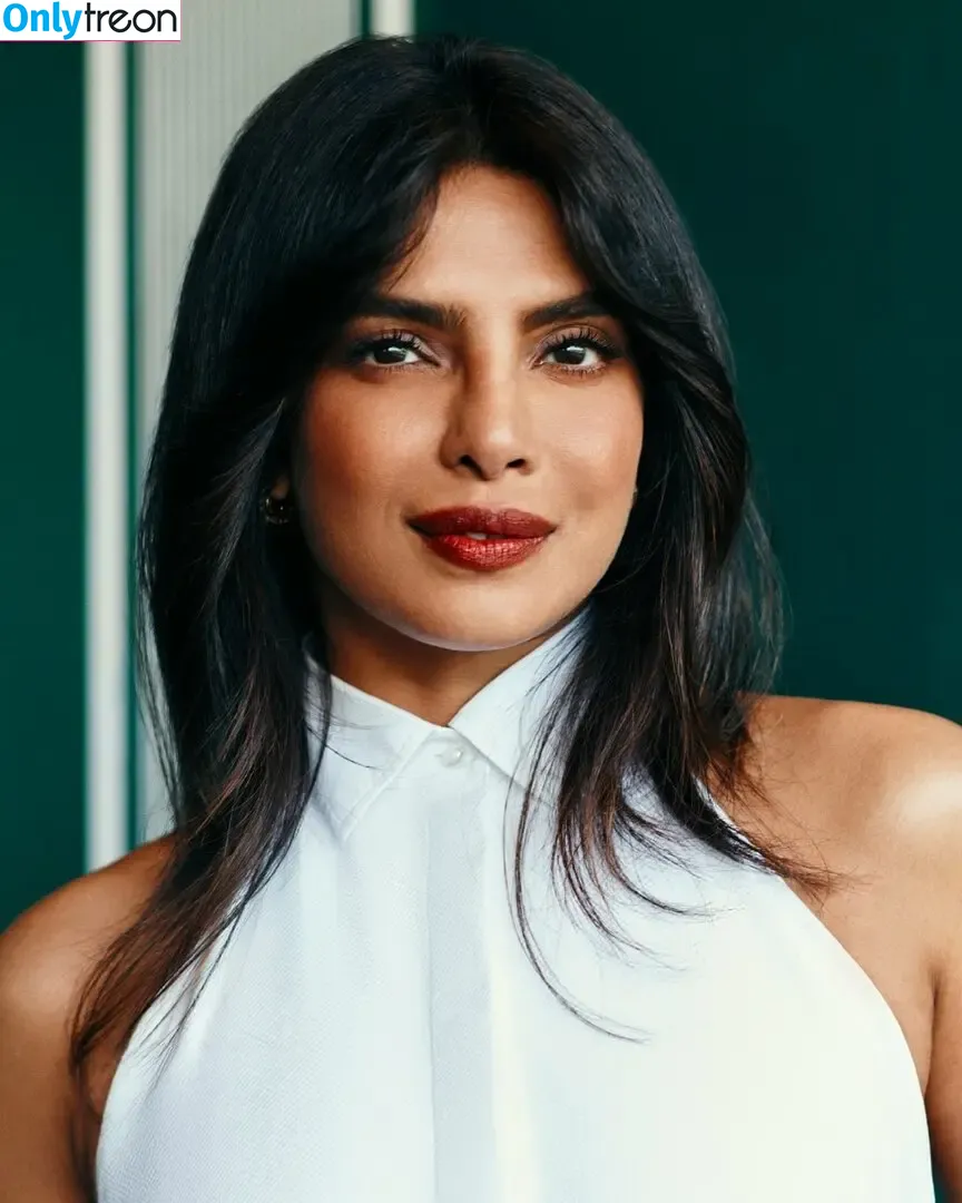 Priyanka Chopra nude photo #0230 (officialsherlynchopra / priyankachopra)