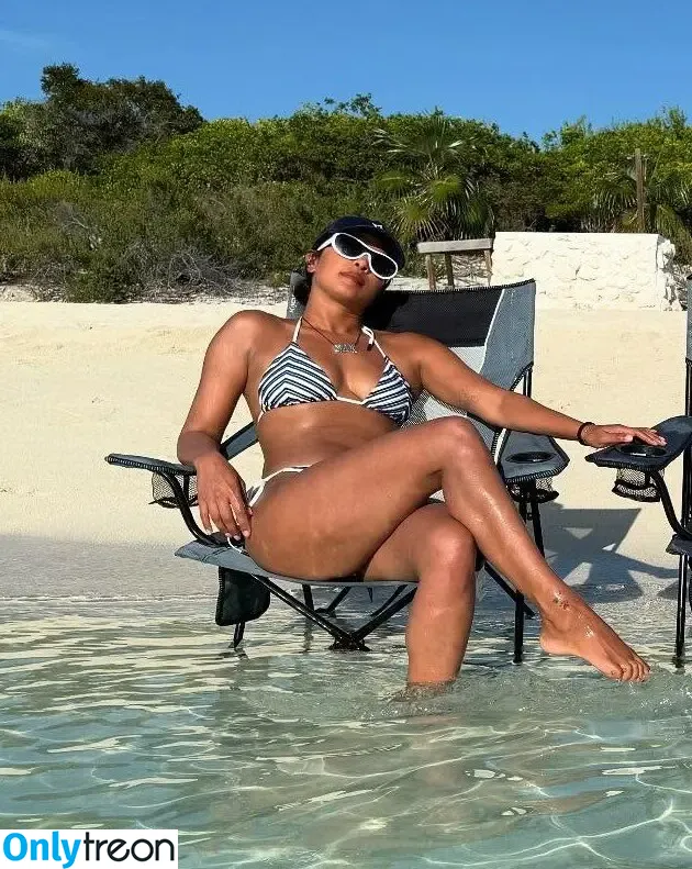 Priyanka Chopra nude photo #0270 (officialsherlynchopra / priyankachopra)