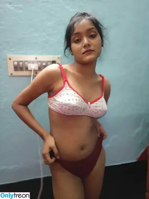 nude photo #0004