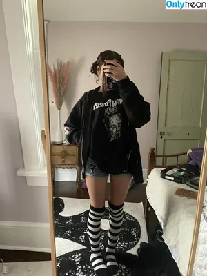 Pubbypie / kidnwaped nude photo #0024