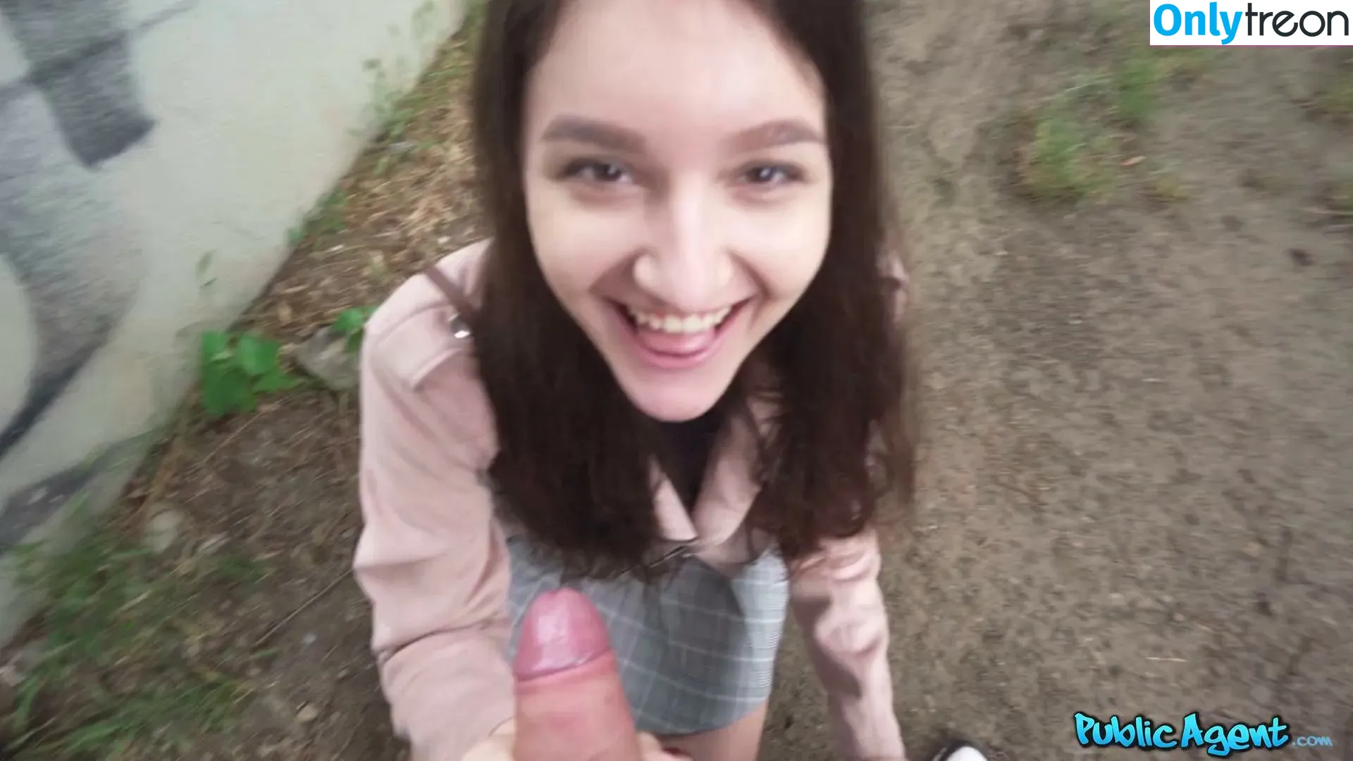 Public Agent nude photo #0001 (PublicAgent36 / publicagents69)