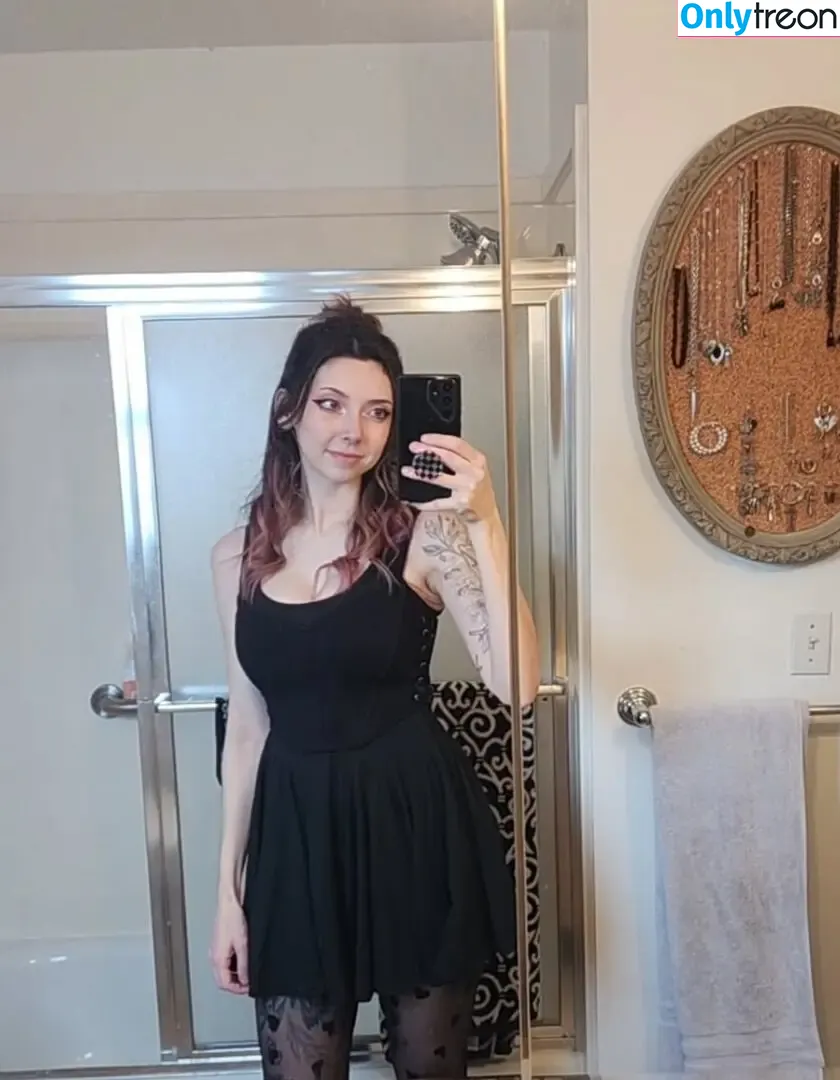 PunkandPizza nude photo #0011 (D_PrincessPeach / Dark_Princess_Peach / dpp_old / punk.and.pizza)