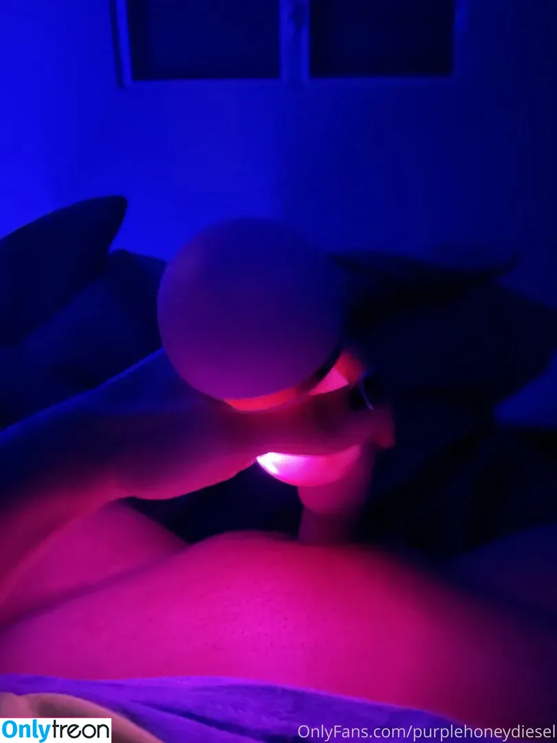 purplehoneydiesel nude photo #0001 (goddessxlashes)