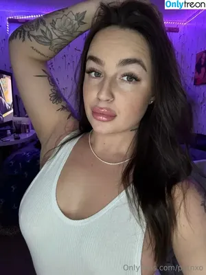pytnxo / pynkxoxo nude photo #0049