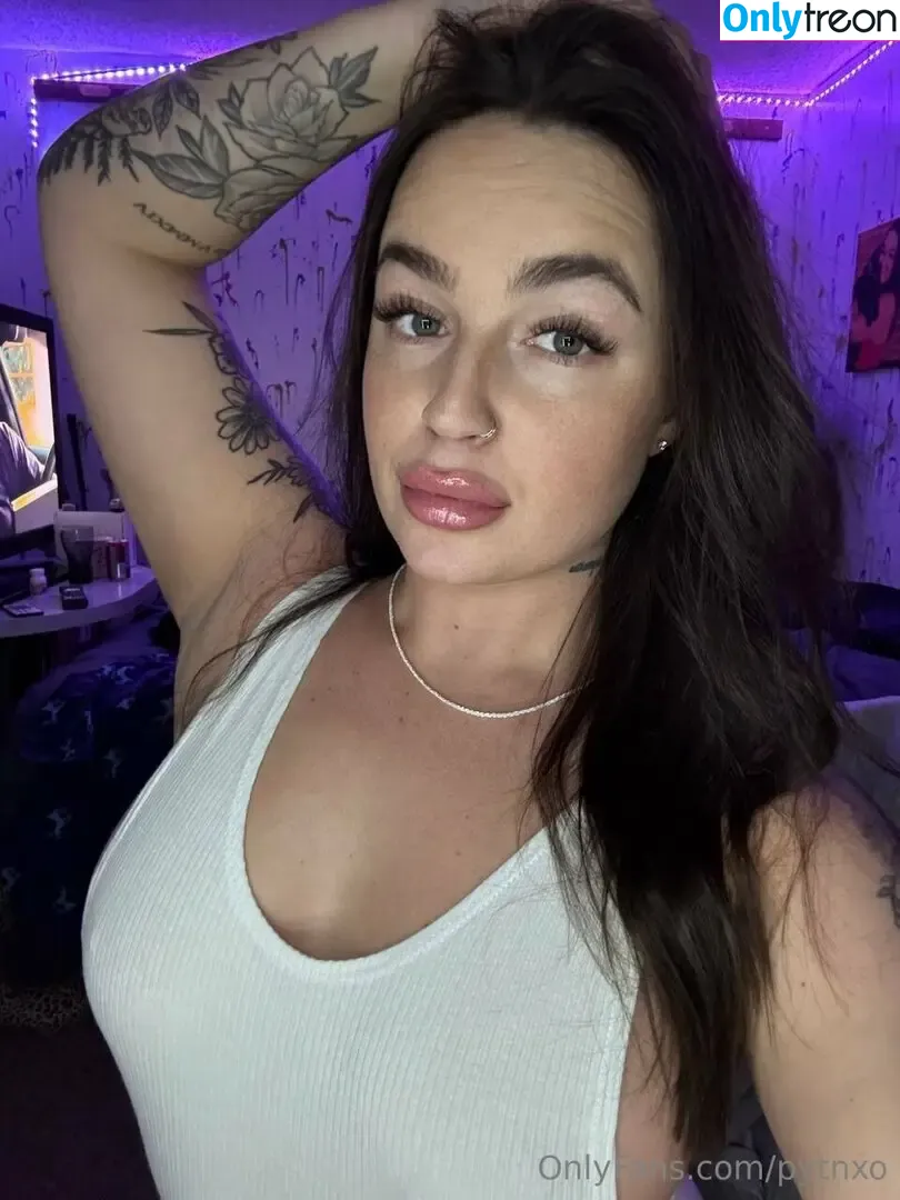 pytnxo nude photo #0049 (pynkxoxo)