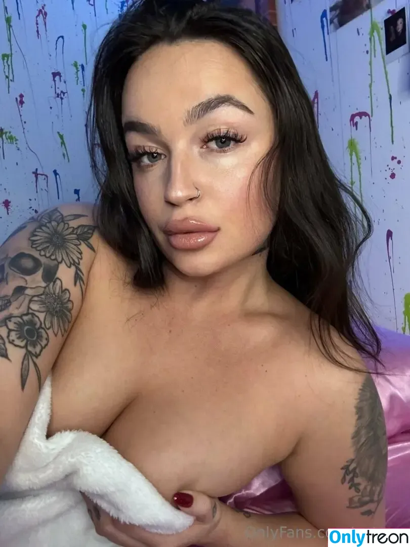 pytnxo nude photo #0060 (pynkxoxo)