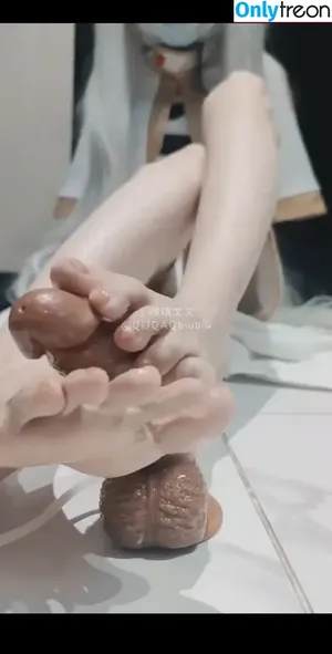 Qi3QAQ / Qi3QAQbiubiu / girden13 / 小琪琪文文的替身使者 nude photo #0006