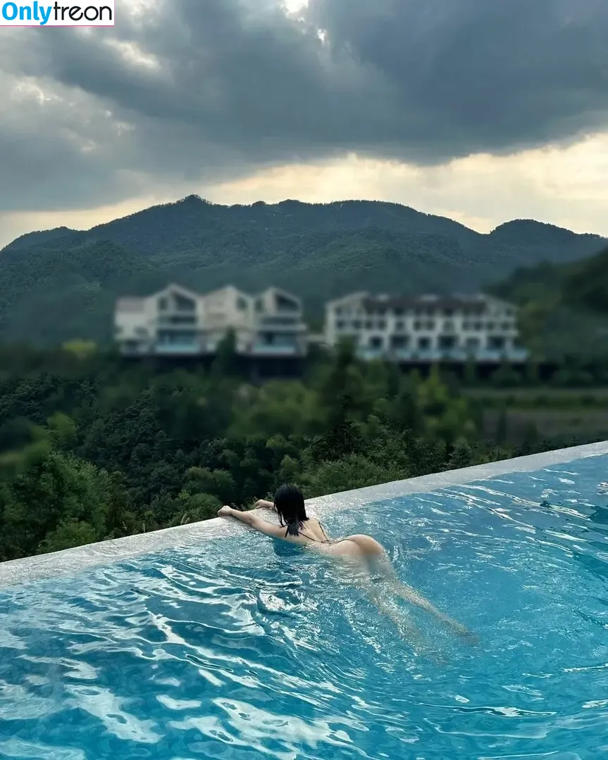 QiaoniuTT nude photo #4662 (俏妞)