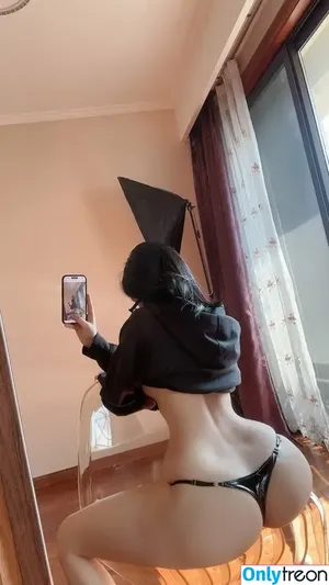 QiaoniuTT / qiaoniu_tt / 俏妞 nude photo #5358