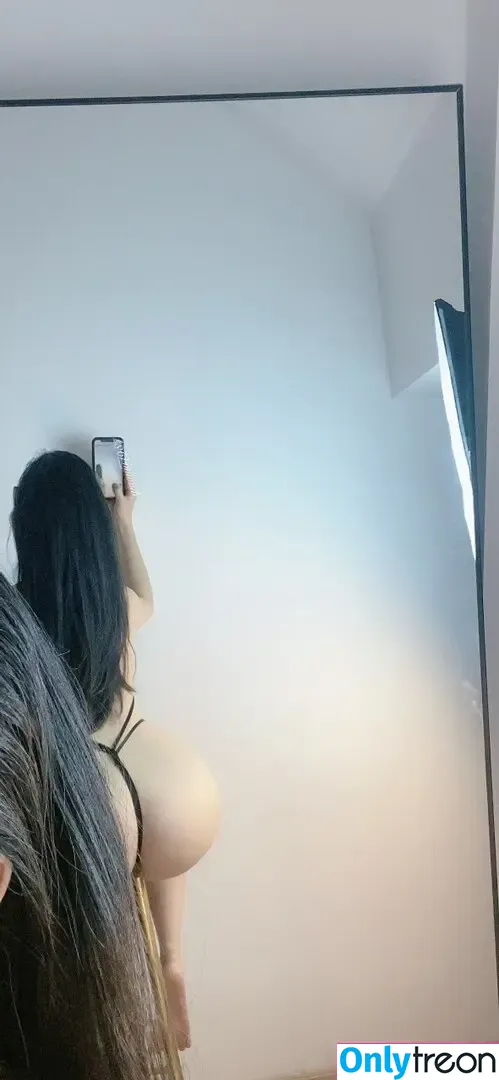 QiaoniuTT nude photo #5001 (俏妞)