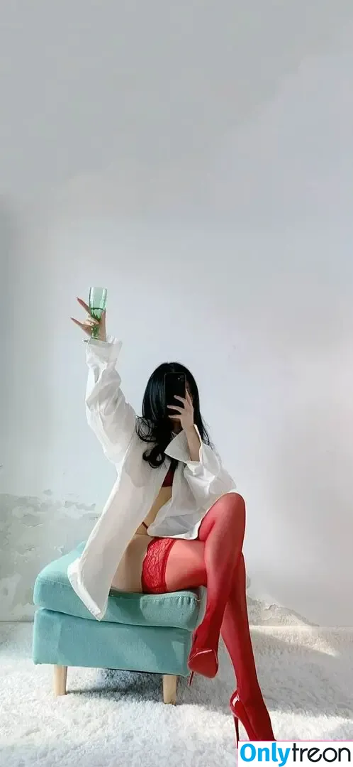 QiaoniuTT nude photo #5146 (俏妞)
