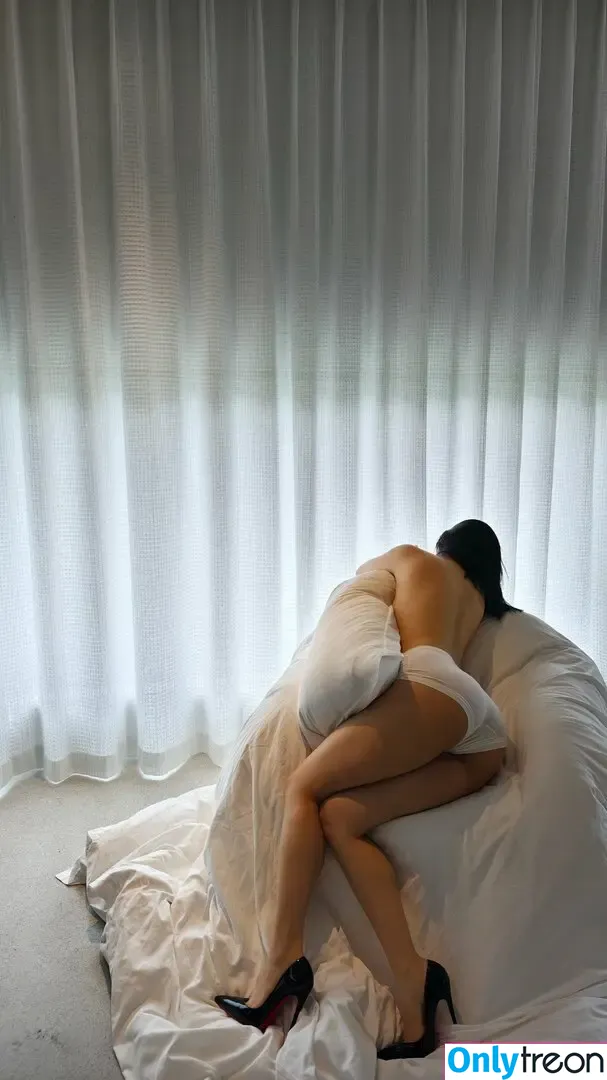 QiaoniuTT nude photo #5212 (俏妞)
