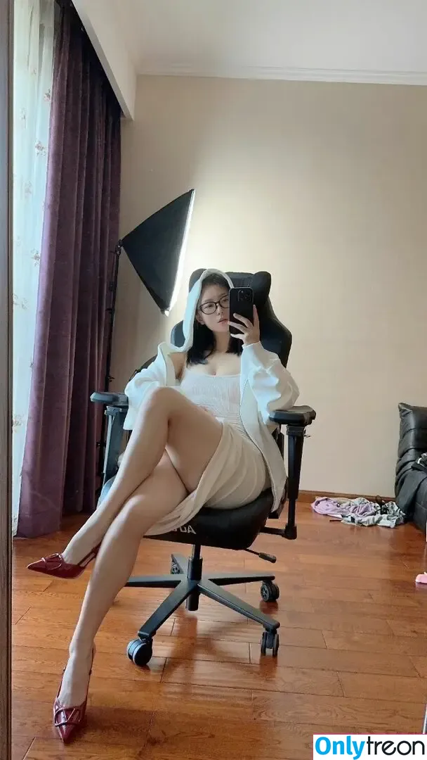 QiaoniuTT nude photo #5303 (qiaoniu_tt / 俏妞)