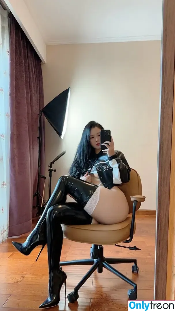 QiaoniuTT nude photo #5371 (qiaoniu_tt / 俏妞)