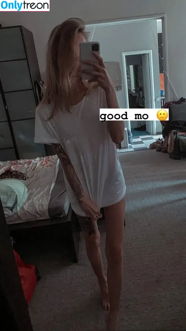 qqtati nude photo #0022 (gtfobae)