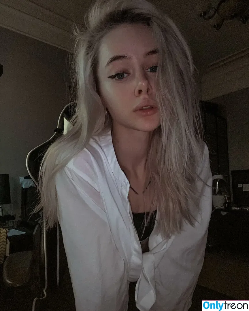 qqtati nude photo #0030 (gtfobae)