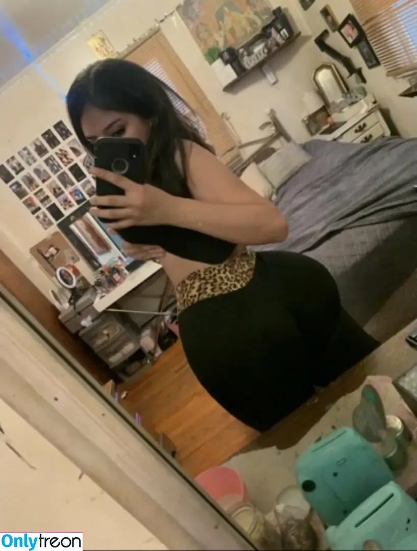 qtmilly nude photo #0003 (millybxndo / qtmillyy)