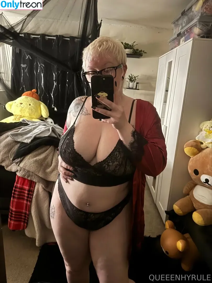 queeenhyrule nude photo #0119 (queenhyrule)