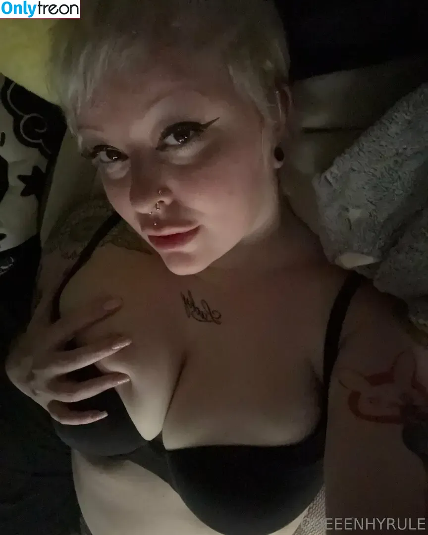 queeenhyrule nude photo #0134 (queenhyrule)