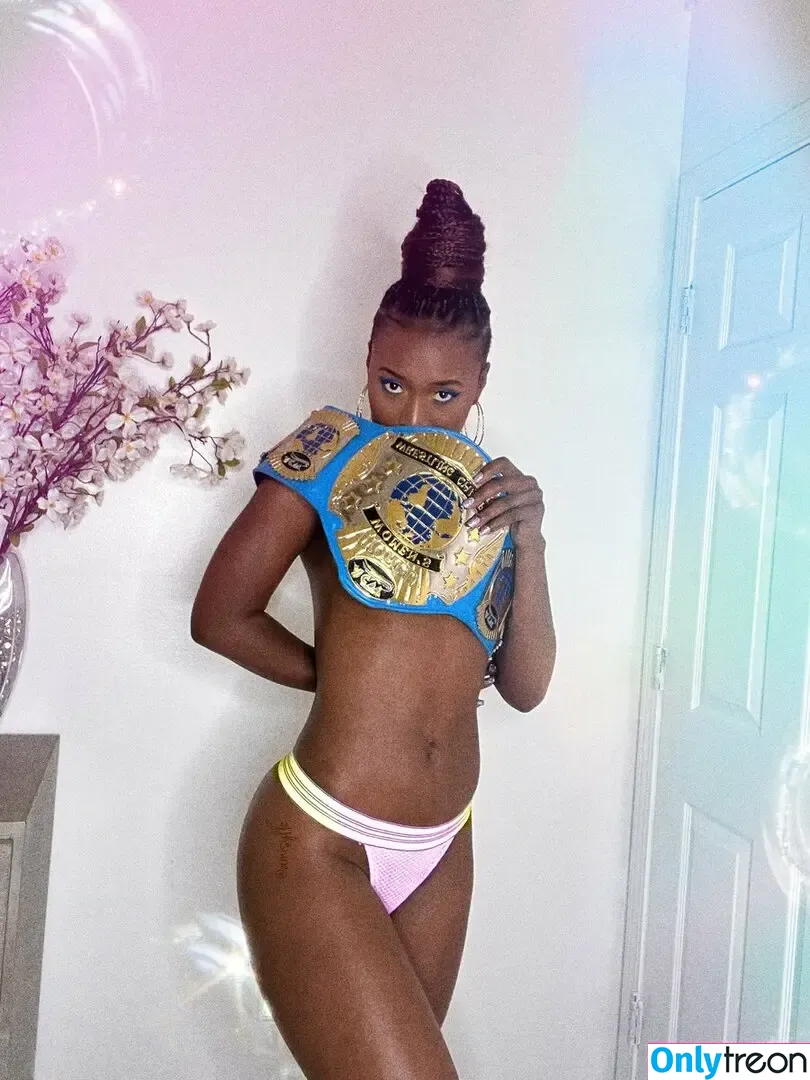 Queen Aminata nude photo #0037 (Queenaminata / amisylle / amisylle - AEW)