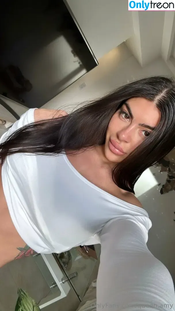 queen.amy nude photo #0590 (reallest_queen_ami)