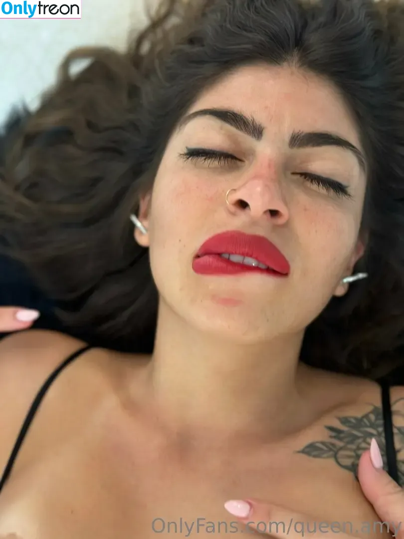 queen.amy nude photo #0598 (reallest_queen_ami)