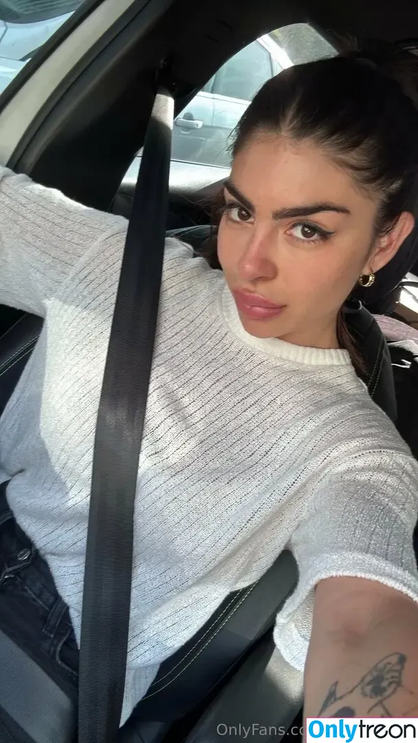 queen.amy nude photo #0602 (reallest_queen_ami)