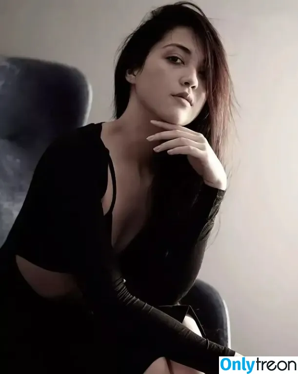 Queen_Ling_Ling nude photo #0023 (jazjassii / upnextwithjazjassii)