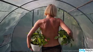 queen.of.atlantic / Robinson in Countryside / angelika.kravets / queen_atlantic nude photo #0149