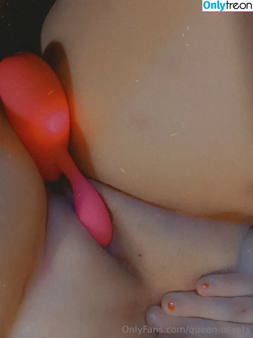 queen-of-rats nude photo #0066 (queenofrats)