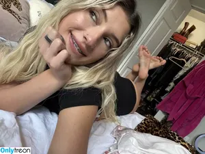 Queen Sarah / SarahLouGoddess / Sarahlougod4 / queensarah173 / sarahstep nude photo #0031