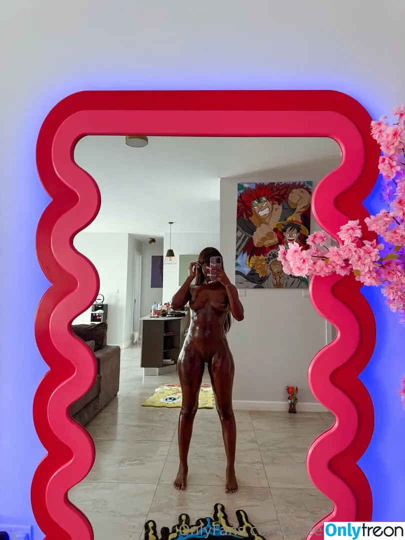 Queen_tahshaar nude photo #0279 (queen_tahshar)
